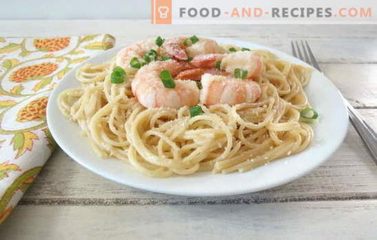 Espaguete com camarão - um prato que os italianos gostariam! As melhores receitas de espaguete com camarão e molhos para eles