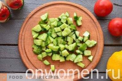 Salada com mexilhões e abacate