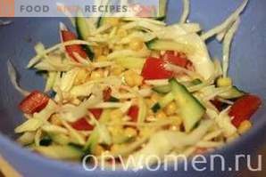Salada com repolho, milho e pepino