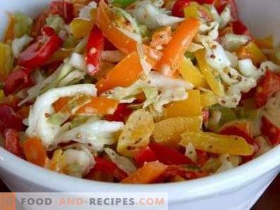 Saladas com repolho e pimentão