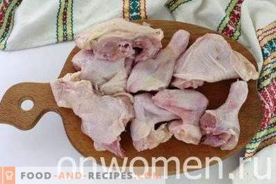 Esmagar com frango em um fogão lento