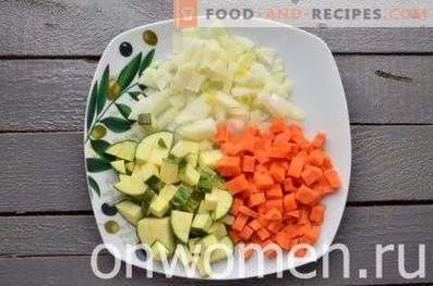 Sopa de legumes com abobrinha