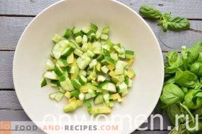 Salada com abacate e pepino