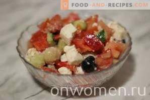 Salada grega com cogumelos