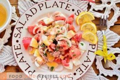 Saladas com atum enlatado