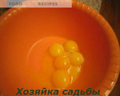 Bolo de esponja, receita clássica com foto, 6 ovos, 4 ovos, com creme azedo, no forno, multi-fogão